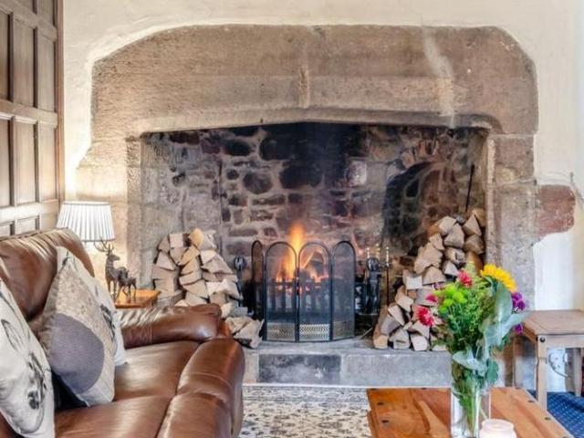 5 bedroom terraced house to rent
