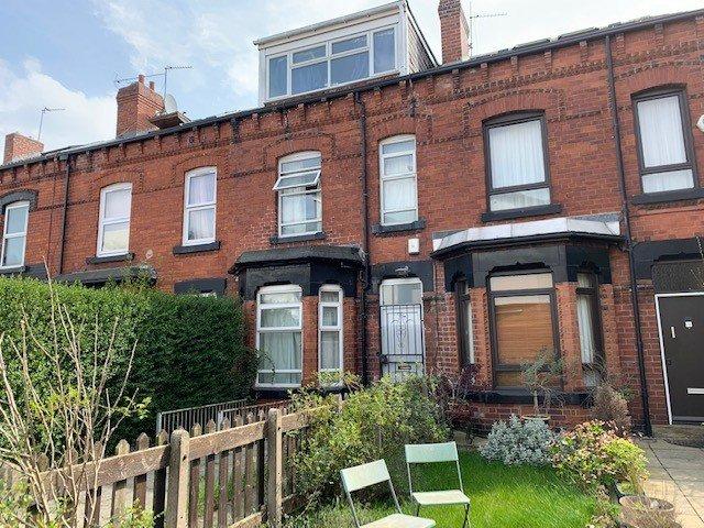 5 bedroom terraced house to rent