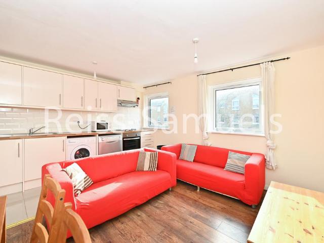 5 bedroom terraced house to rent