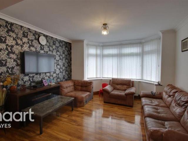 5 bedroom terraced house to rent