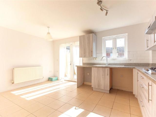 5 bedroom terraced house to rent