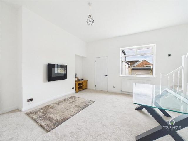 5 bedroom terraced house to rent