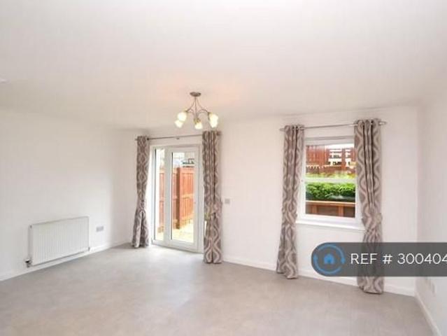 5 bedroom terraced house to rent