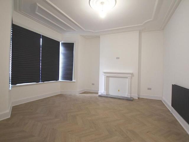 5 bedroom terraced house to rent