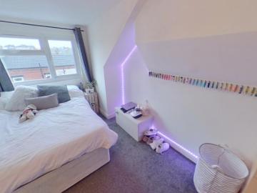 5 bedroom terraced house to rent
