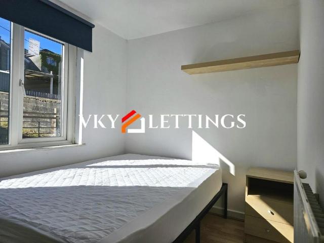 5 bedroom terraced house to rent