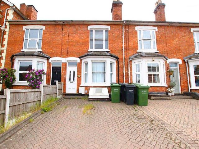 5 bedroom terraced house to rent