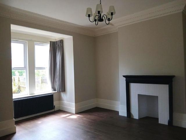 5 bedroom terraced house to rent