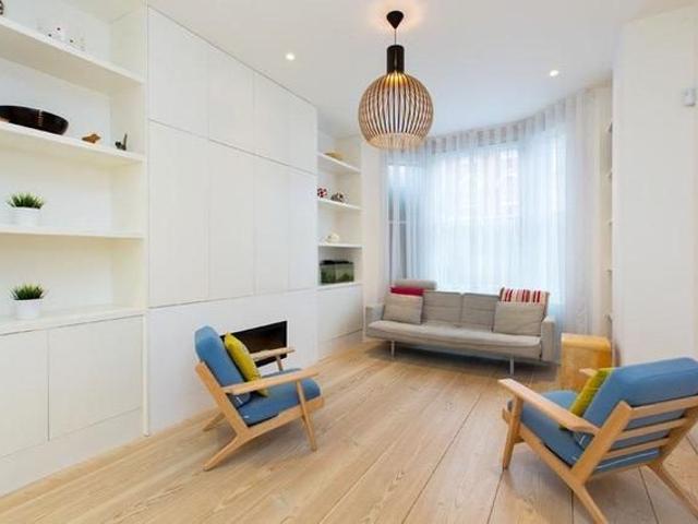 5 bedroom terraced house to rent