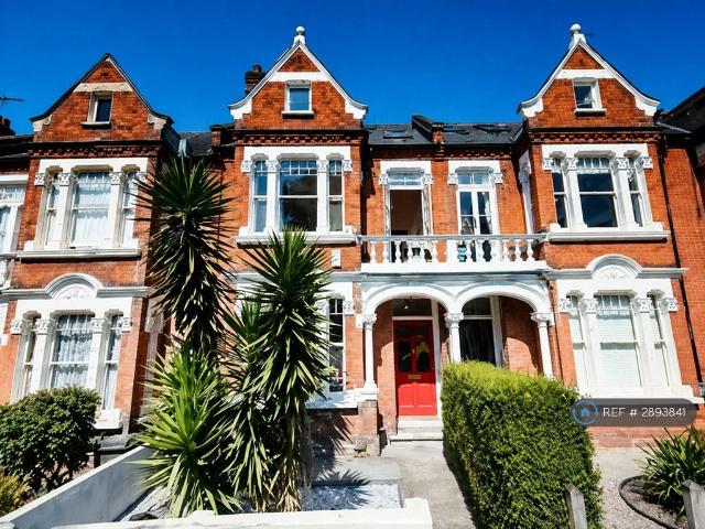 5 bedroom terraced house to rent
