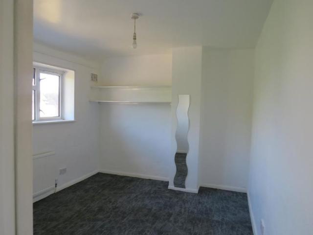 5 bedroom terraced house to rent