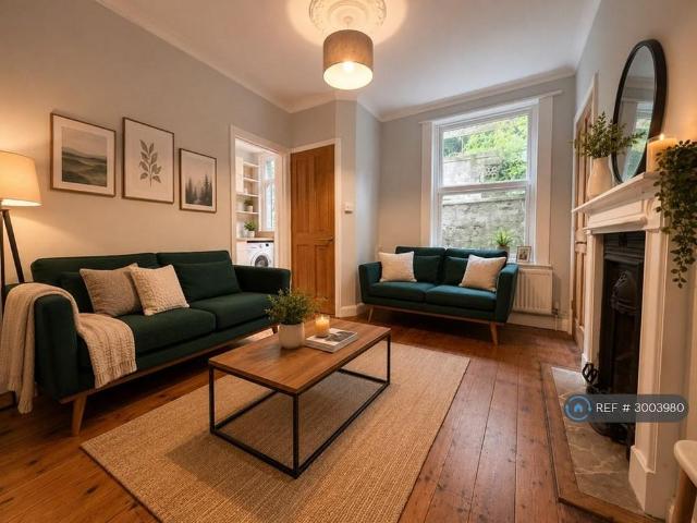 5 bedroom terraced house to rent