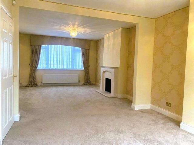 5 bedroom terraced house to rent