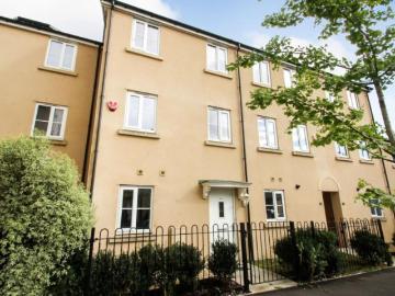 5 bedroom terraced house to rent