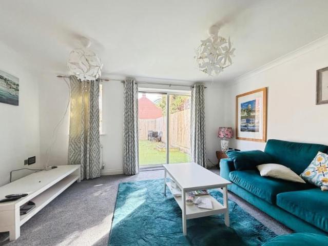5 bedroom terraced house to rent