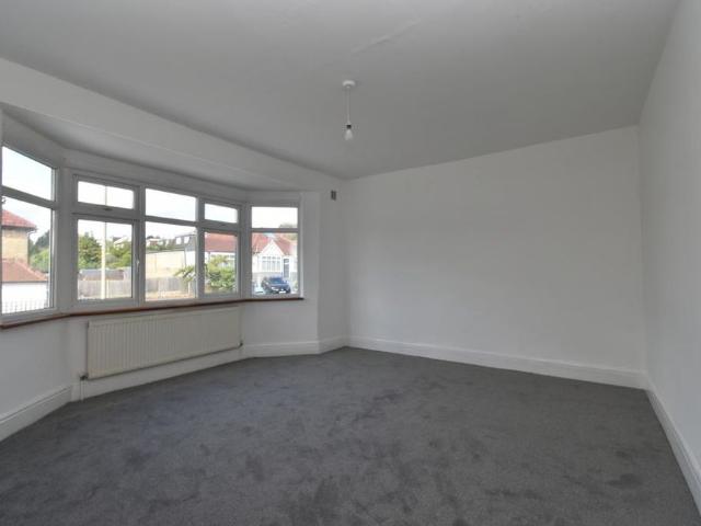 5 bedroom terraced house to rent
