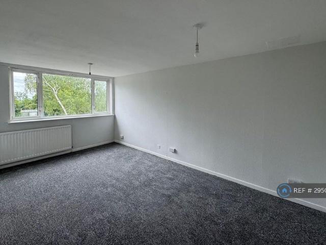 5 bedroom terraced house to rent