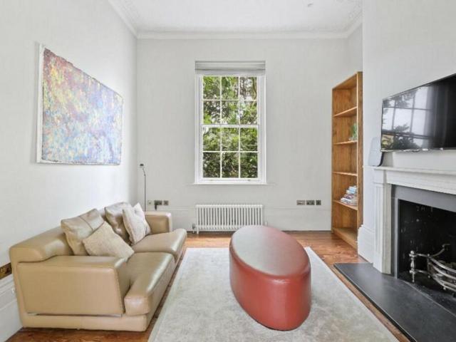 5 bedroom terraced house to rent