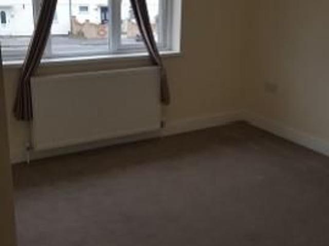 5 bedroom terraced house to rent
