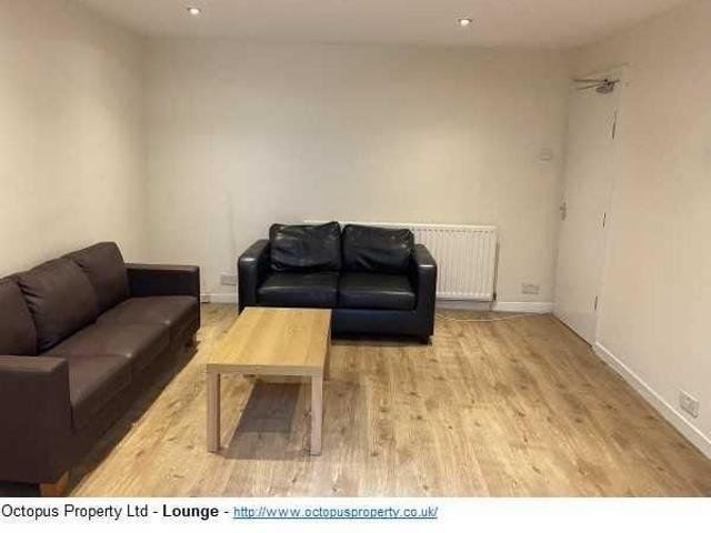 5 bedroom terraced house to rent