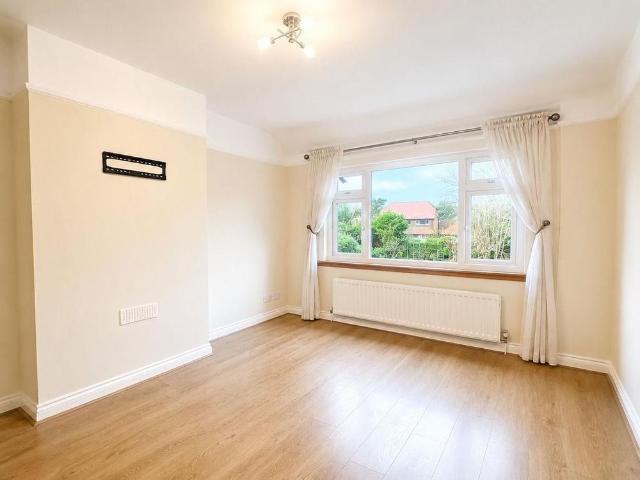 5 bedroom terraced house to rent