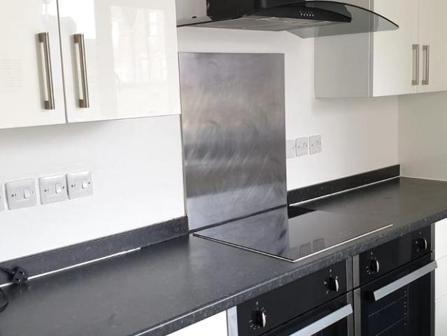 5 bedroom terraced house to rent