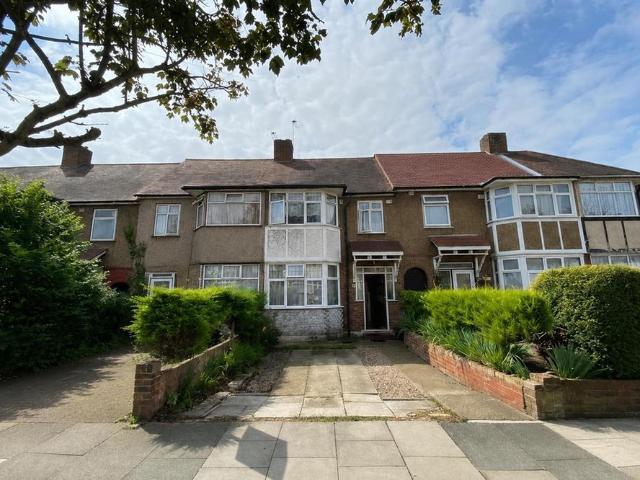 5 bedroom terraced house to rent