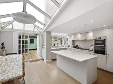 Wendell Park, London, Greater London - Garden