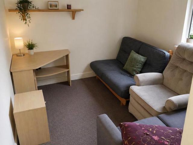 5 bedroom terraced house to rent