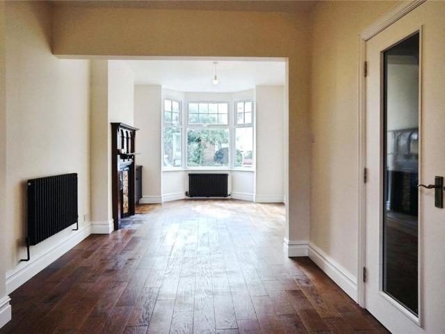 5 bedroom terraced house to rent