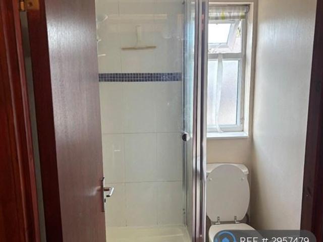 5 bedroom terraced house to rent