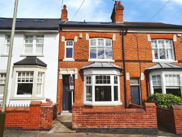 5 bedroom terraced house to rent