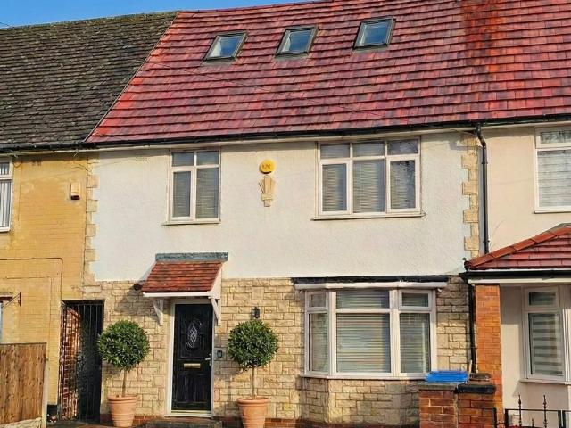 5 bedroom terraced house to rent