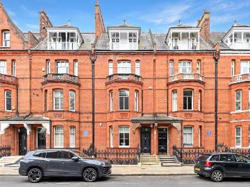 5 bedroom terraced house to rent