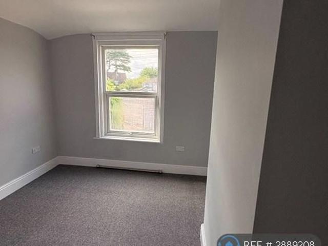 5 bedroom terraced house to rent