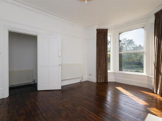 5 bedroom terraced house to rent