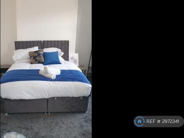 5 bedroom terraced house to rent