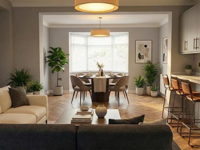 5 bedroom terraced house to rent