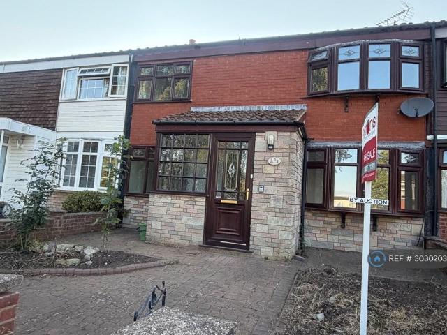 5 bedroom terraced house to rent