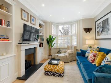 5 bedroom terraced house to rent