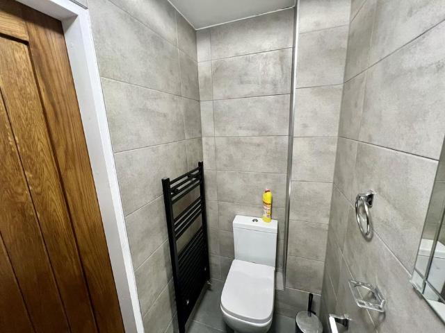 5 bedroom terraced house to rent
