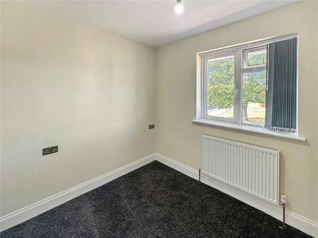 5 bedroom terraced house to rent