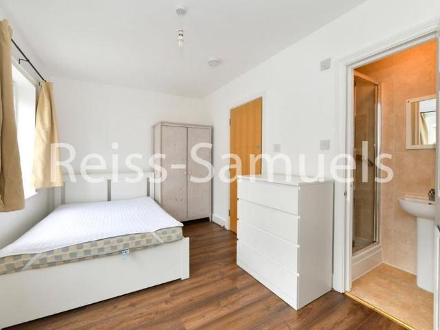 5 bedroom terraced house to rent