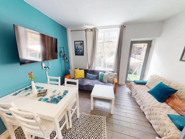 5 bedroom terraced house to rent