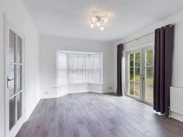5 bedroom terraced house to rent