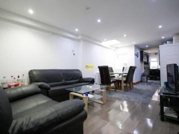 5 bedroom terraced house to rent