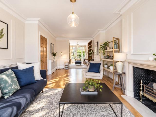 5 bedroom terraced house to rent on Pelham Street, London