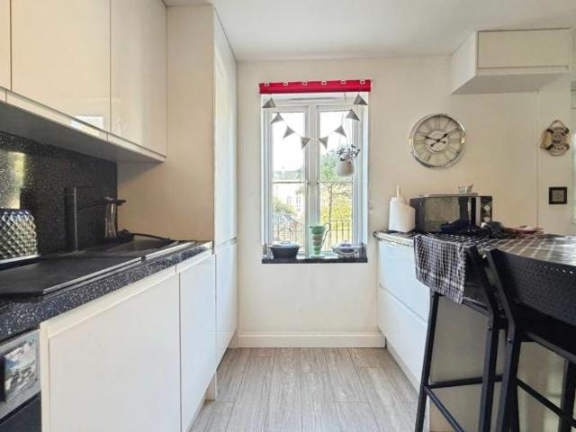 5 bedroom terraced to let, Weston Village, Weston Super Mare | Ocean Estate Agents