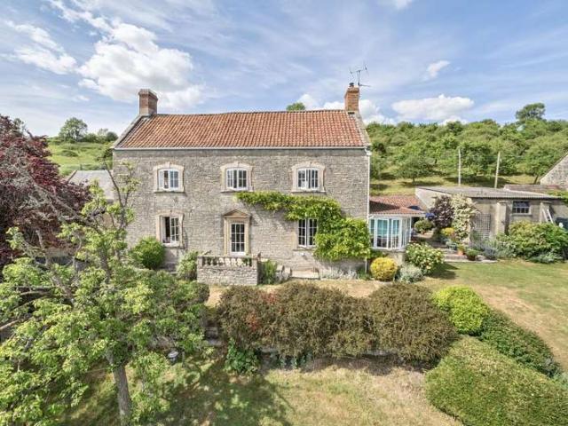 5 Bedroom Detached House