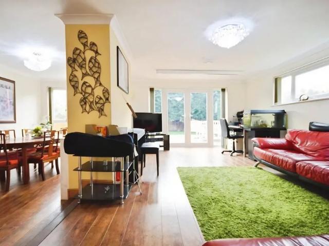 5 bedroom unspecified